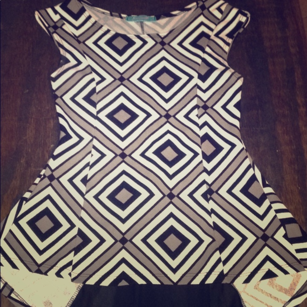 Patterned cute top 